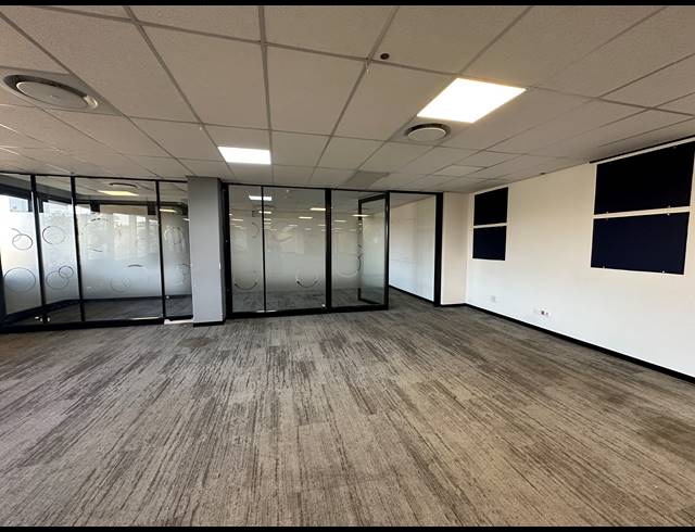 750M² OFFICE TO LET IN DORINGKLOOF
